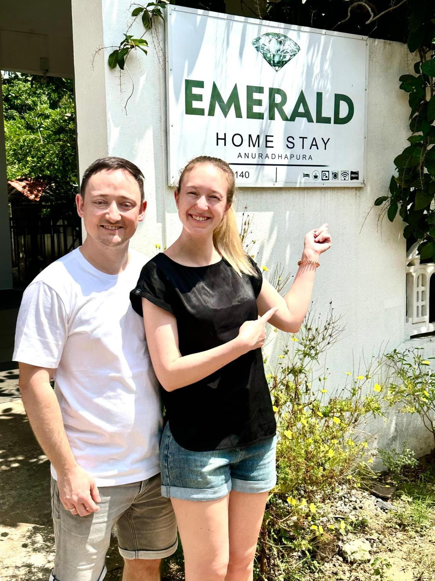 Emerald Home Stay Anuradhapura Exterior photo